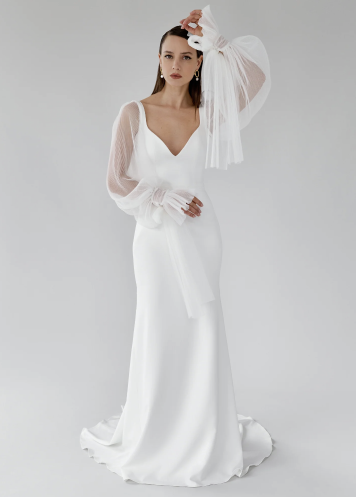 TULLE BISHOP SLEEVES